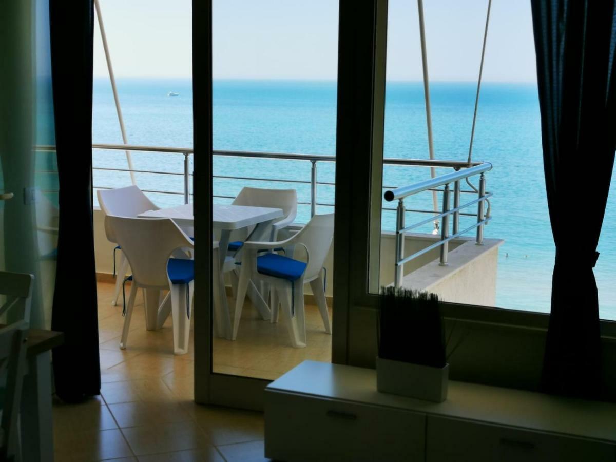 Matin Apartment Sea View Durrës Eksteriør bilde
